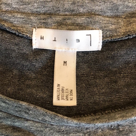 Leith Ruched Bodycon Dress - Picture 3 of 5